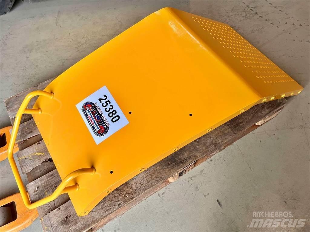 Volvo L120F bagskærm Egyéb alkatrészek