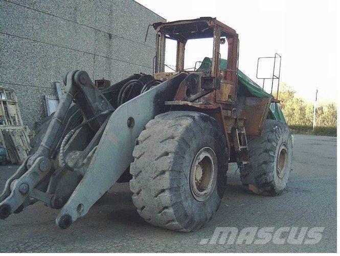 Volvo L220E til ophug Gumikerekes homlokrakodók