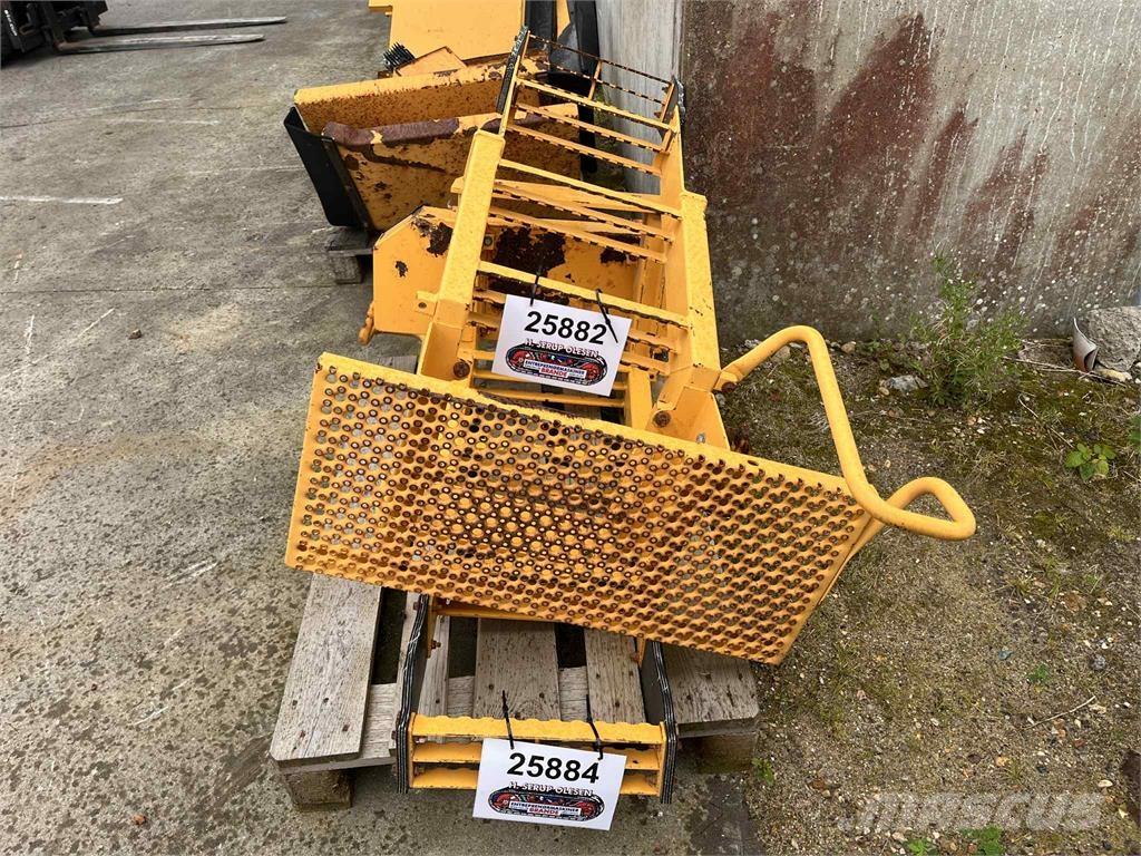 Volvo L220E trappe Egyéb alkatrészek