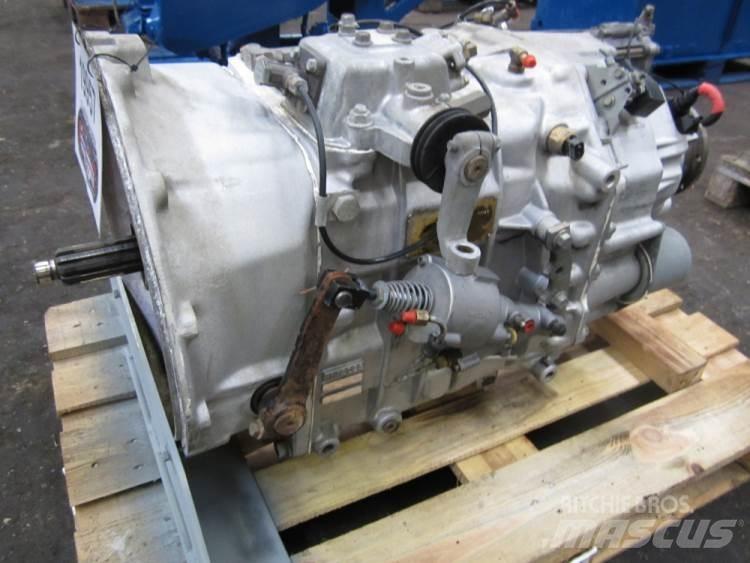 Volvo R1000 gear Váltók