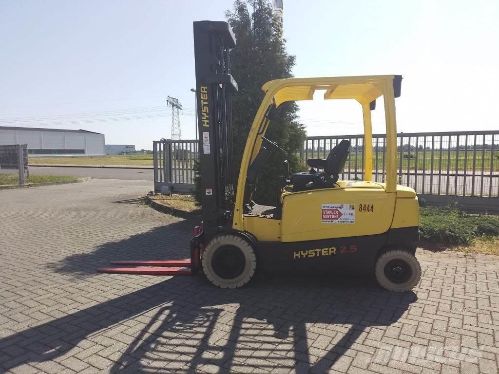 Hyster J2.5XN Elektromos targoncák