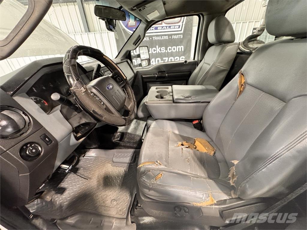 Ford F-250 Kis teherszállító/Platós kocsi