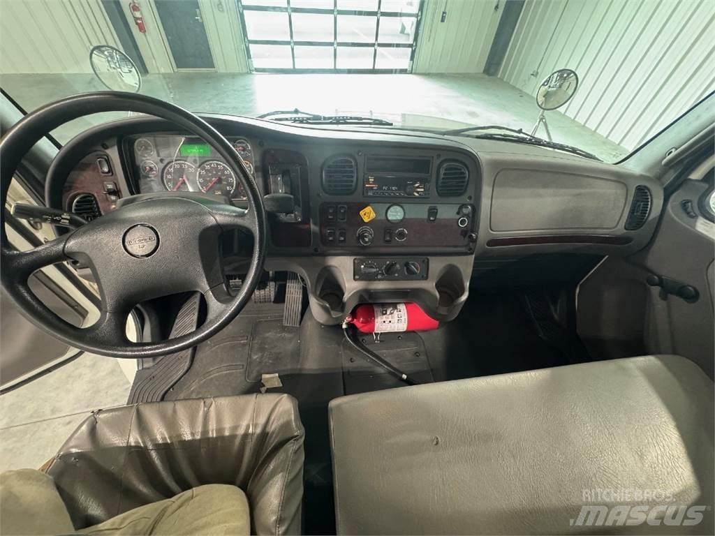 Freightliner M2 Dobozos teherautók