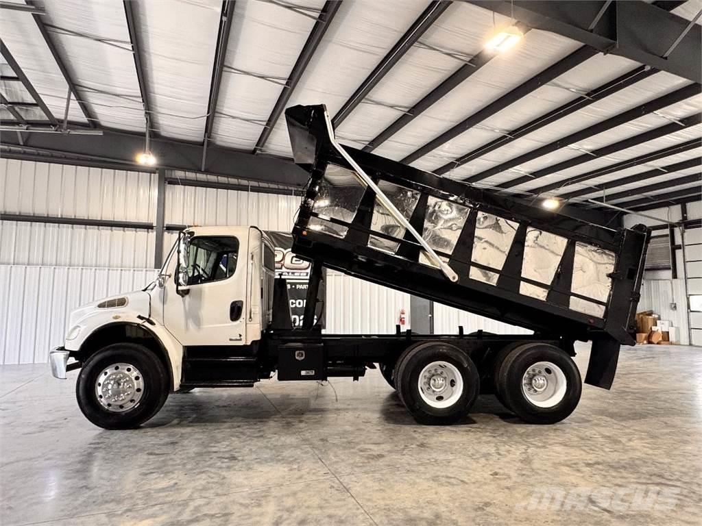 Freightliner M2 Billenő teherautók