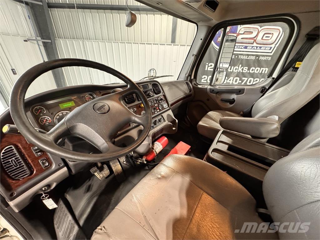 Freightliner M2 Fülkés alváz