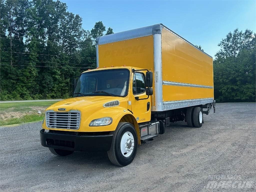 Freightliner M2106 Dobozos teherautók