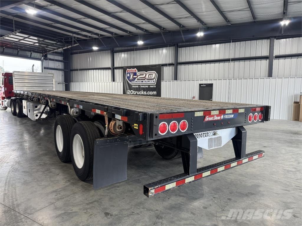 Great Dane Flatbed Platós / Ponyvás pótkocsik