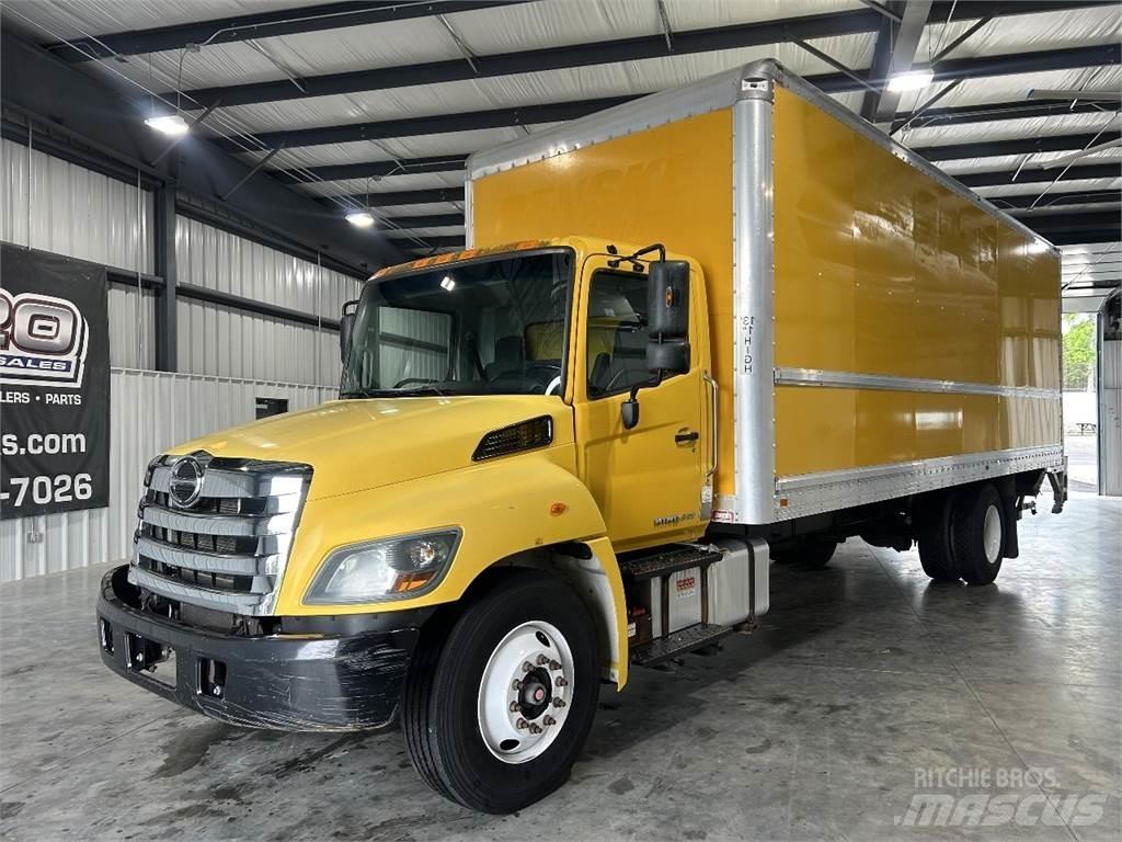 Hino 268 Dobozos teherautók