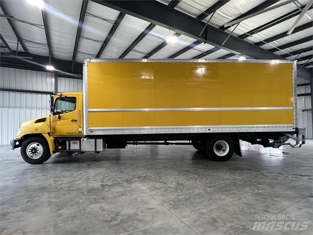 Hino 268 Dobozos teherautók