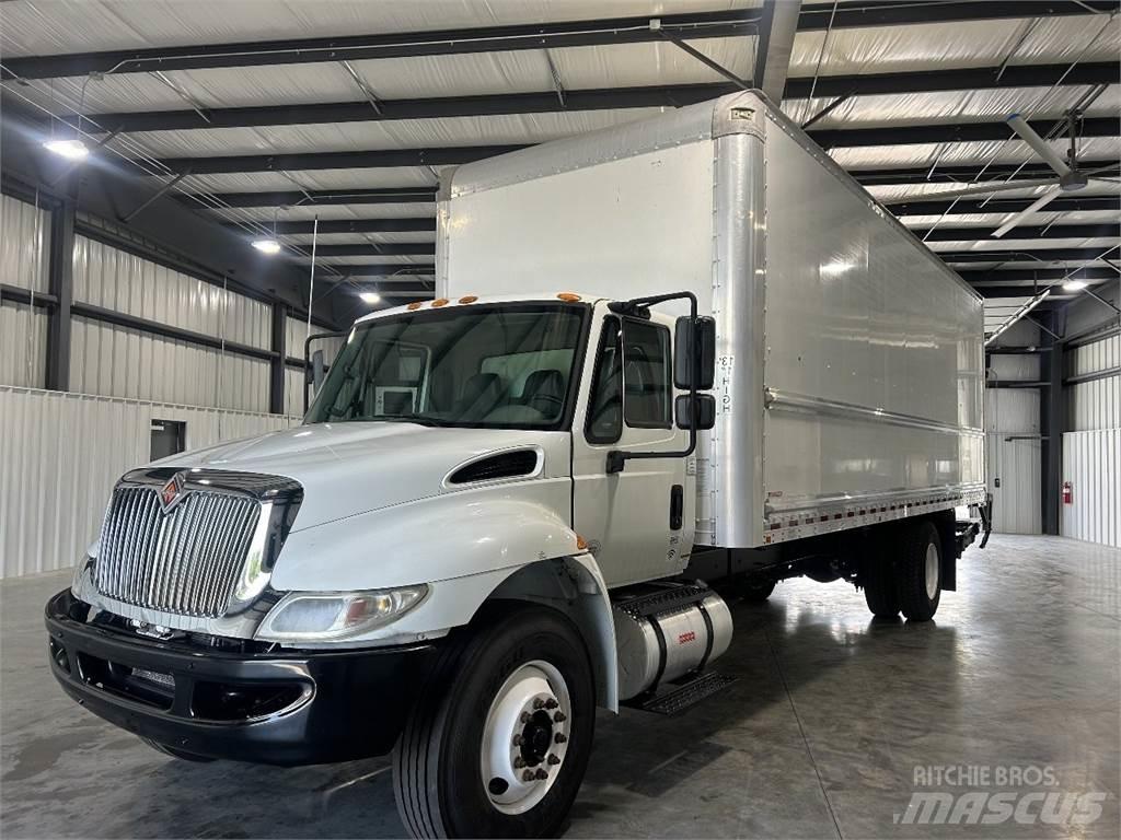 International 4300 Dobozos teherautók