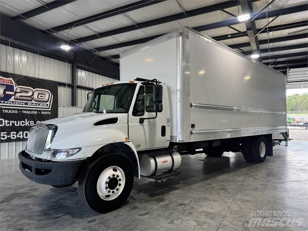 International 4300 Dobozos teherautók