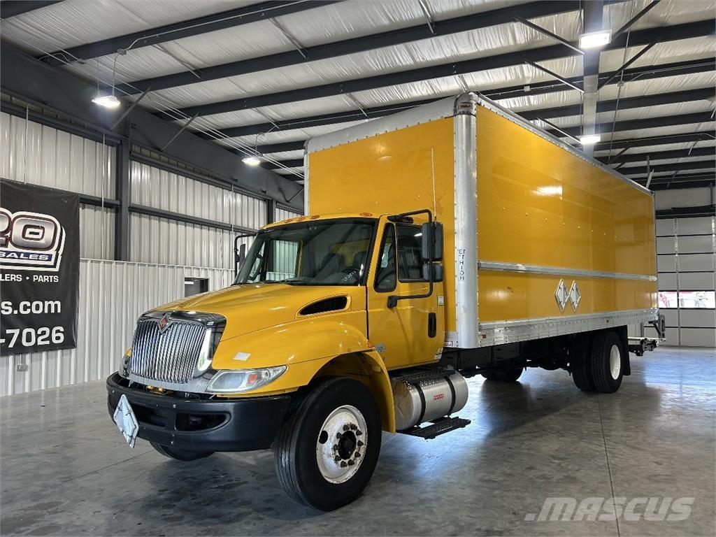 International 4300 Dobozos teherautók