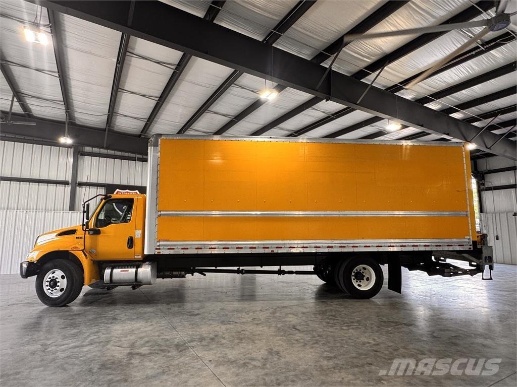 International MV607 Dobozos teherautók