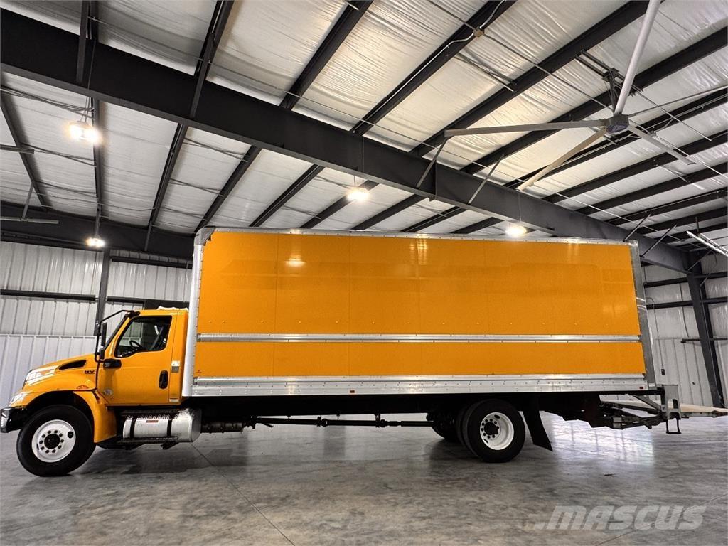 International MV607 Dobozos teherautók