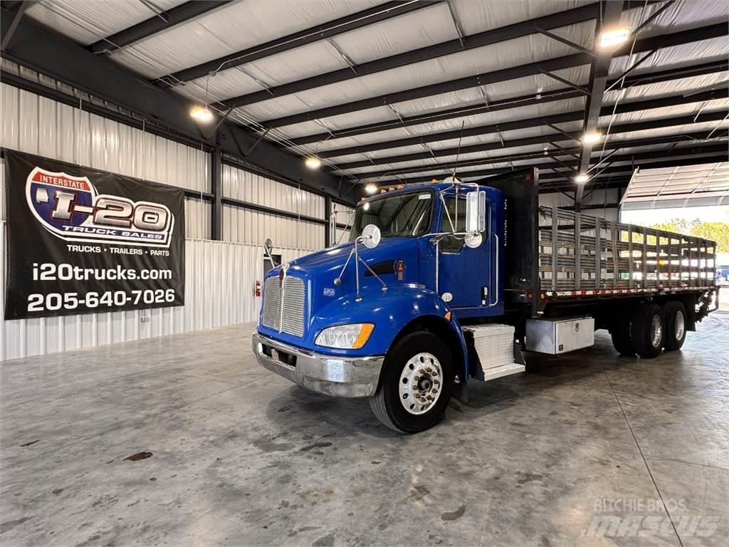 Kenworth T370 Platós / Ponyvás teherautók