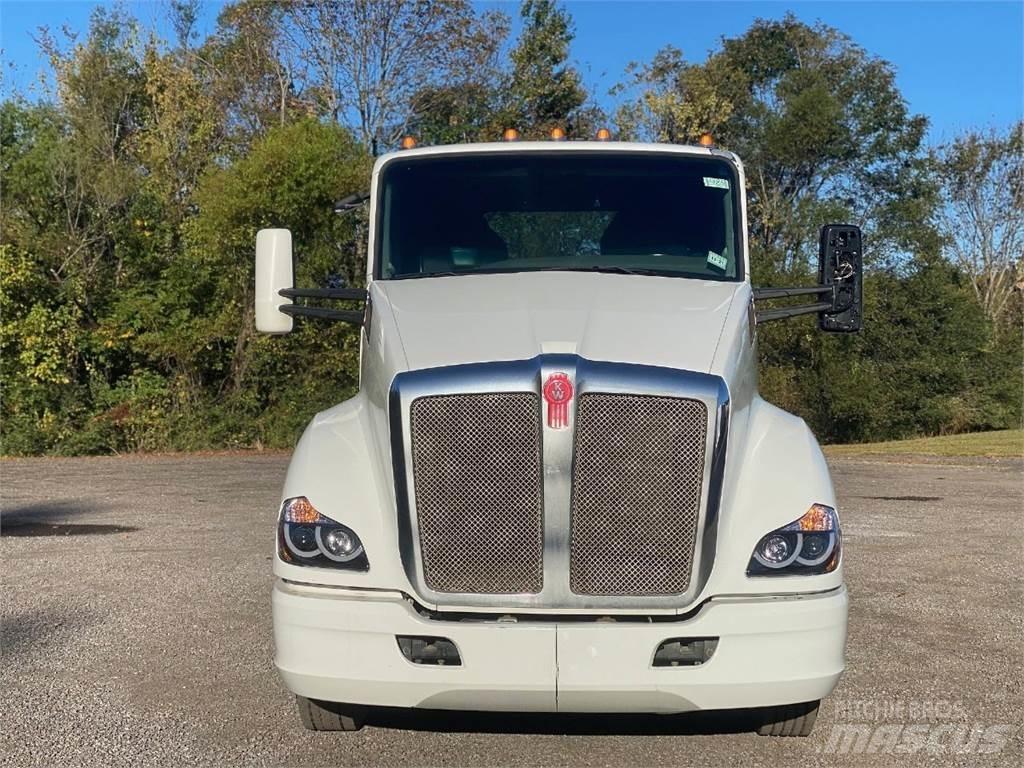 Kenworth T680 Nyergesvontatók
