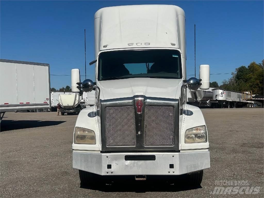 Kenworth T880 Nyergesvontatók