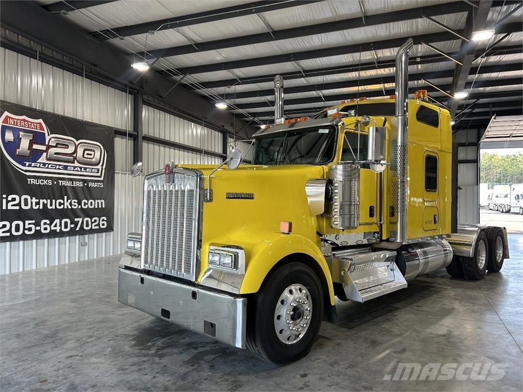 Kenworth W900L Nyergesvontatók