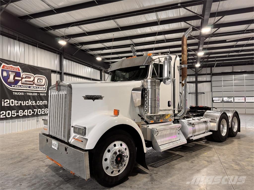 Kenworth W900L Nyergesvontatók