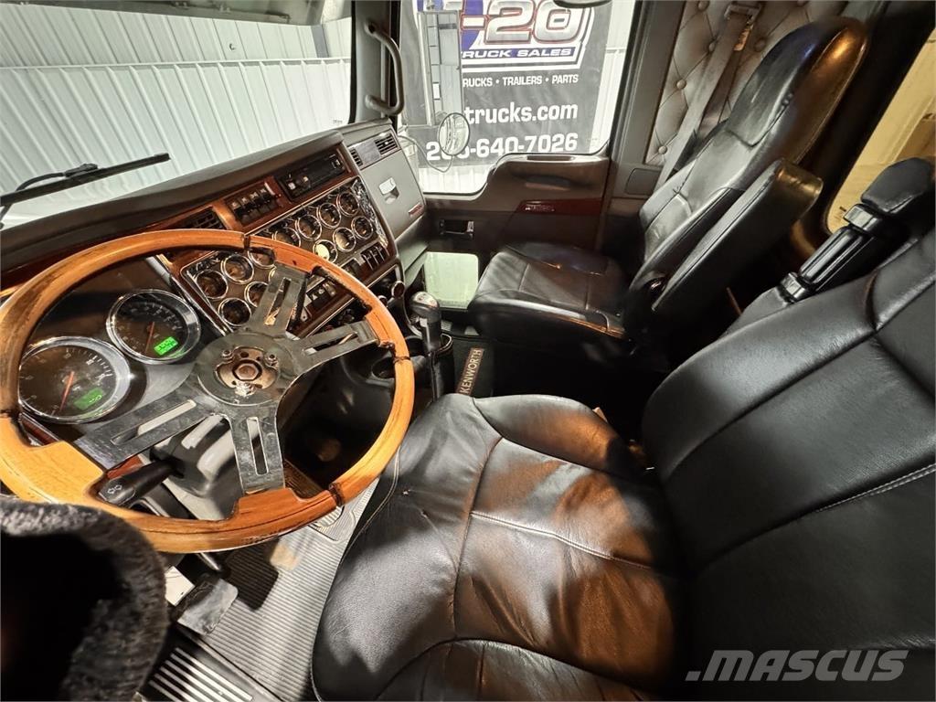 Kenworth W900L Nyergesvontatók