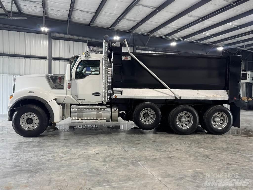 Kenworth W990 Billenő teherautók