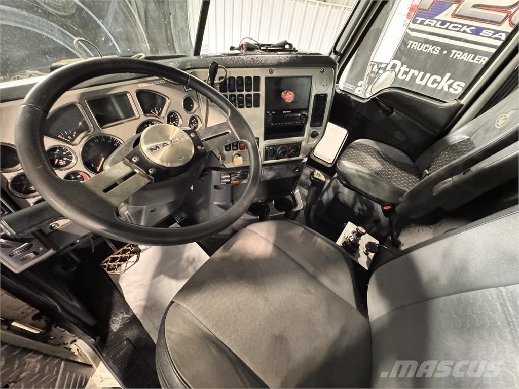 Mack Granite Billenő teherautók