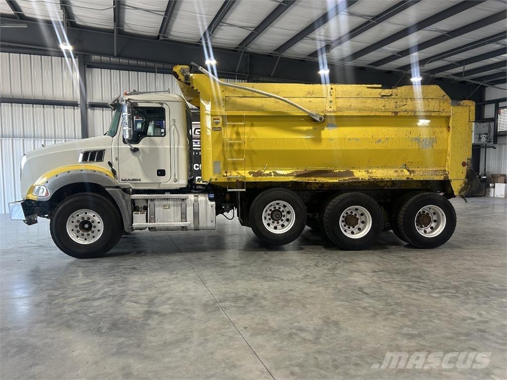 Mack Granite Billenő teherautók