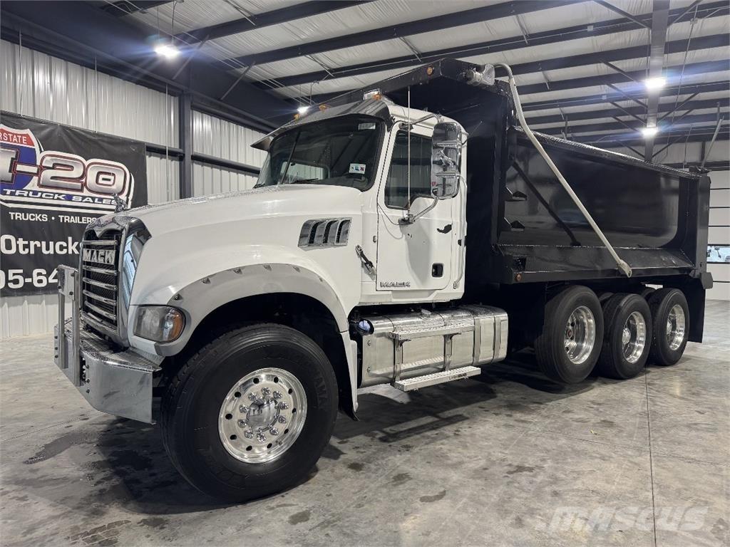Mack GU713 Billenő teherautók