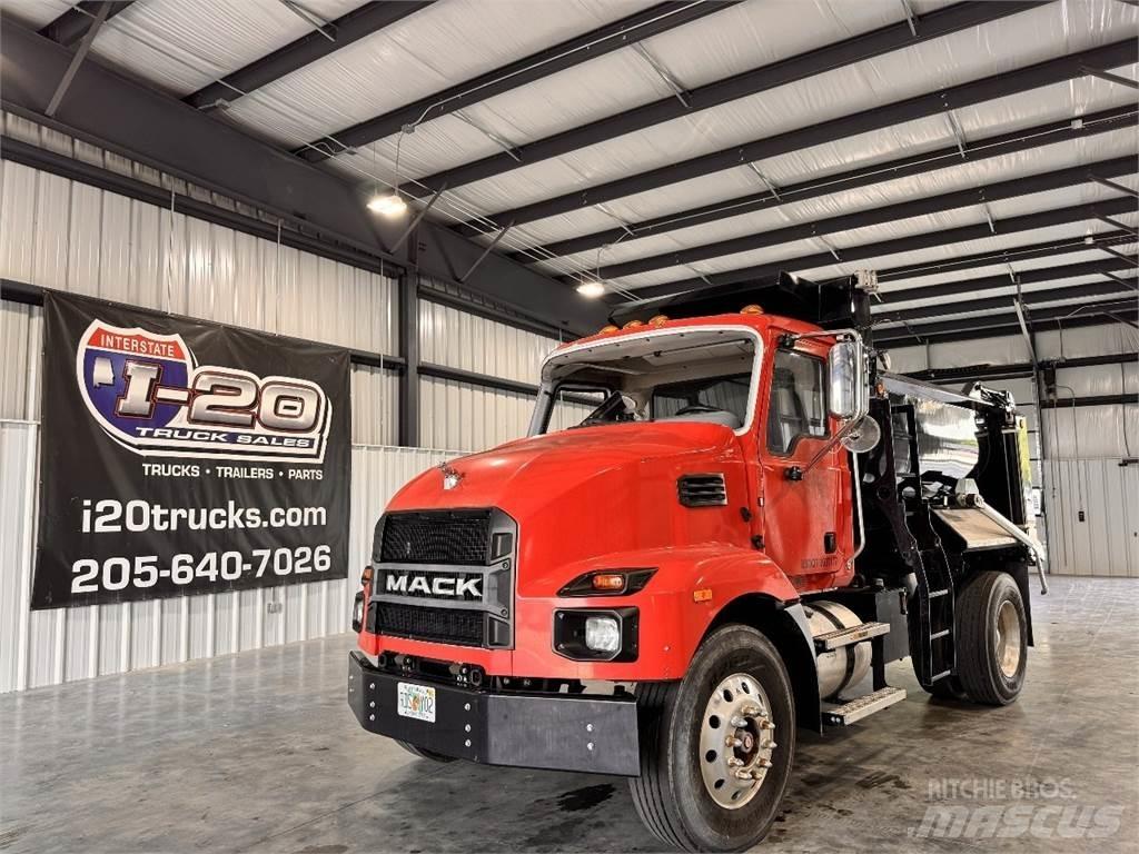 Mack MD6 Billenő teherautók