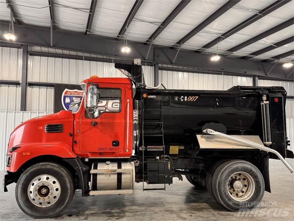Mack MD6 Billenő teherautók