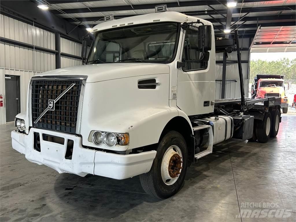 Volvo VHD Konténer keretes / Konténeres teherautók