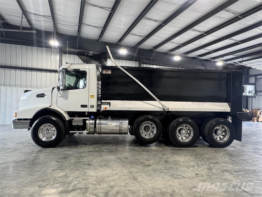 Volvo VHD Billenő teherautók