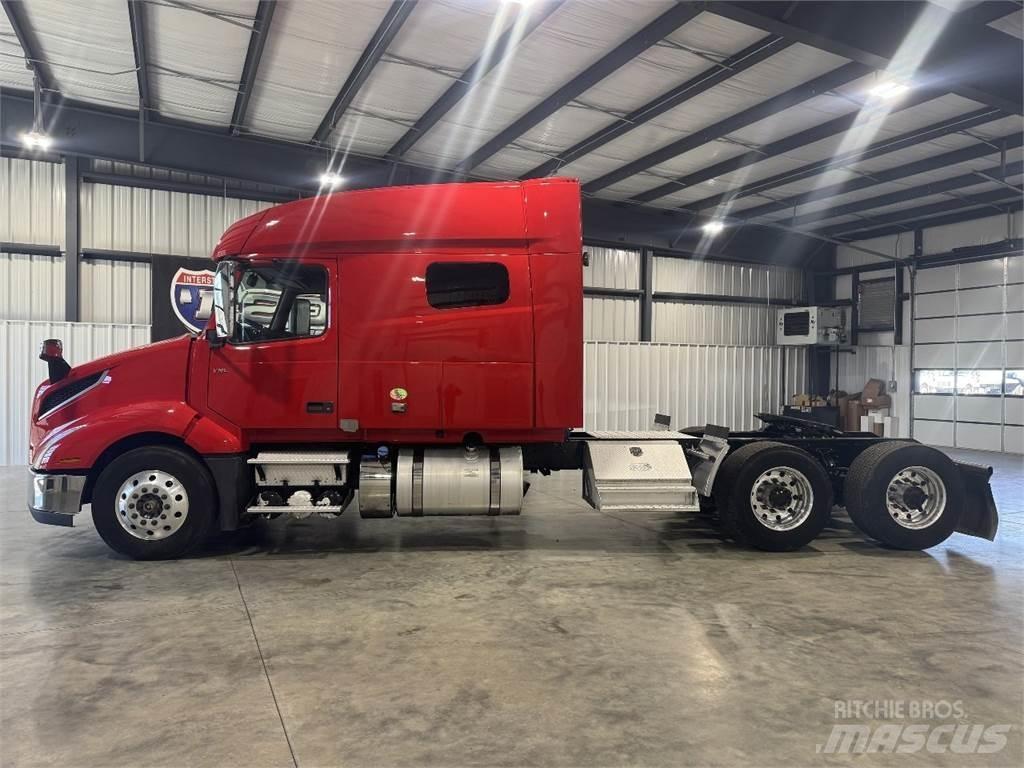 Volvo VNL64T740 Nyergesvontatók