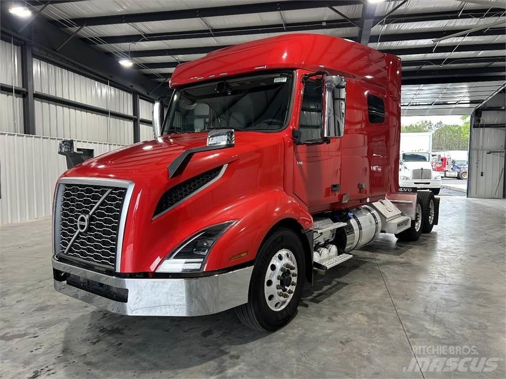 Volvo VNL64T740 Nyergesvontatók