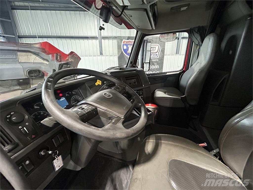 Volvo VNL64T740 Nyergesvontatók