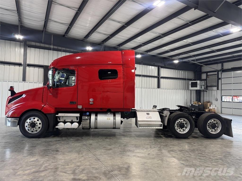 Volvo VNL64T740 Nyergesvontatók