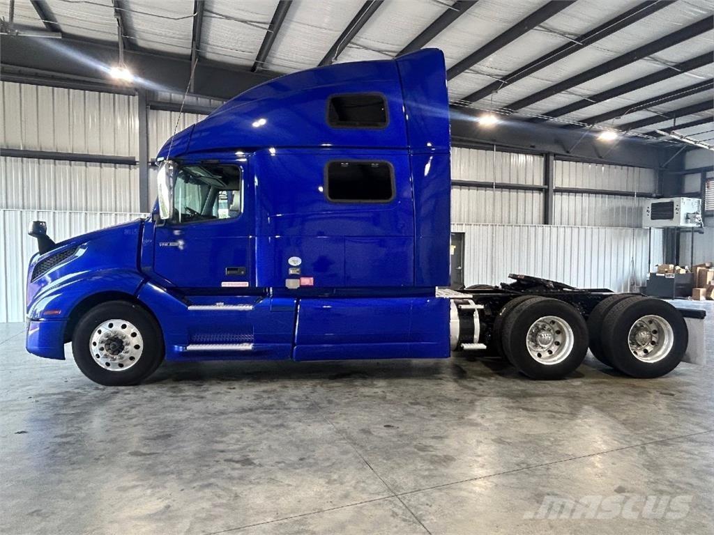 Volvo VNL860 Nyergesvontatók