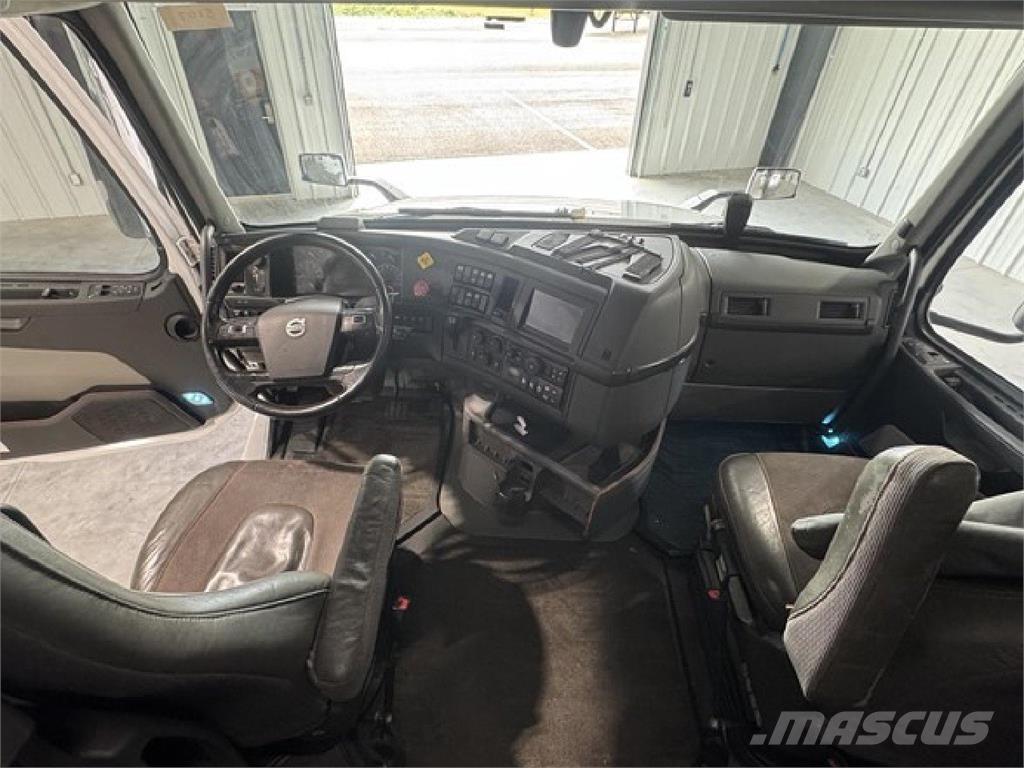 Volvo VNL860 Nyergesvontatók