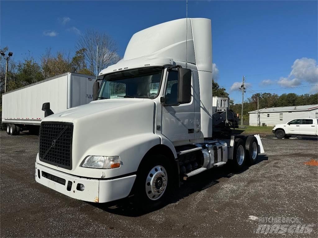 Volvo VNM64T200 Nyergesvontatók