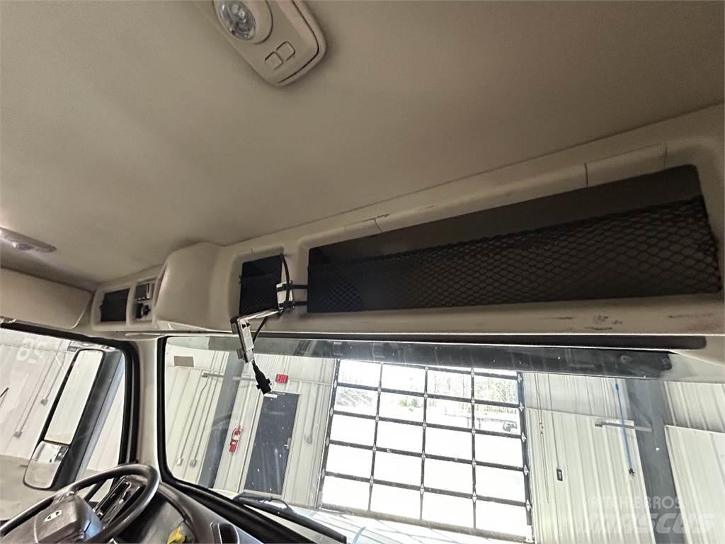 Volvo VNM64T200 Nyergesvontatók