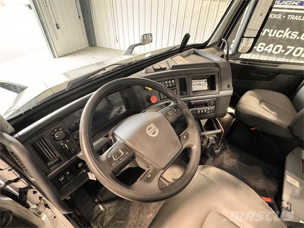 Volvo VNR64T300 Nyergesvontatók