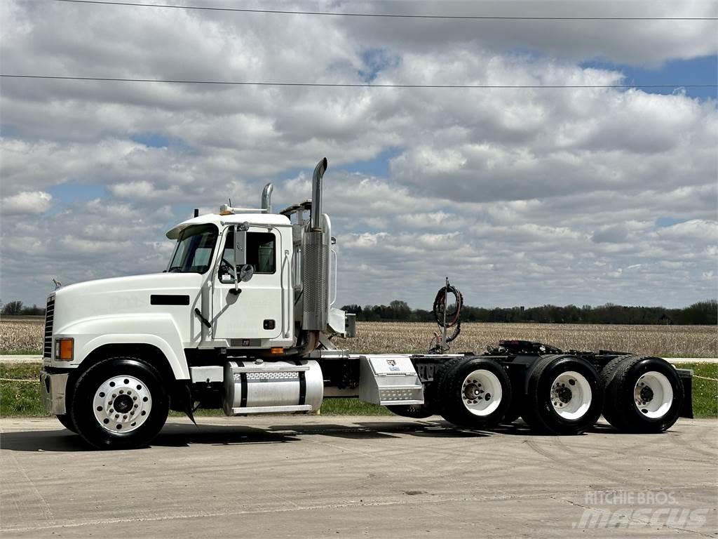 Mack CH613 Nyergesvontatók