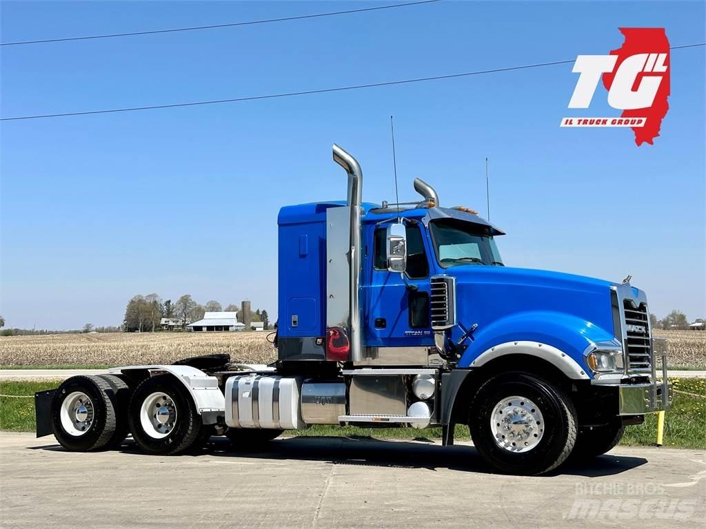 Mack Titan TD713 Nyergesvontatók