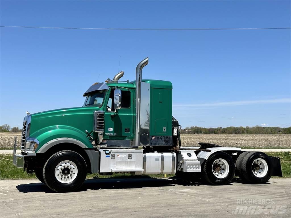 Mack Titan TD713 Nyergesvontatók