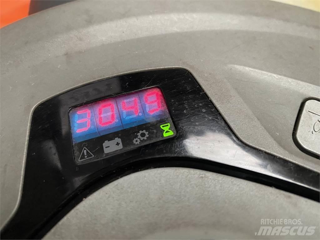 Toyota SWE200D Elektromos gyalogkíséretű targoncák