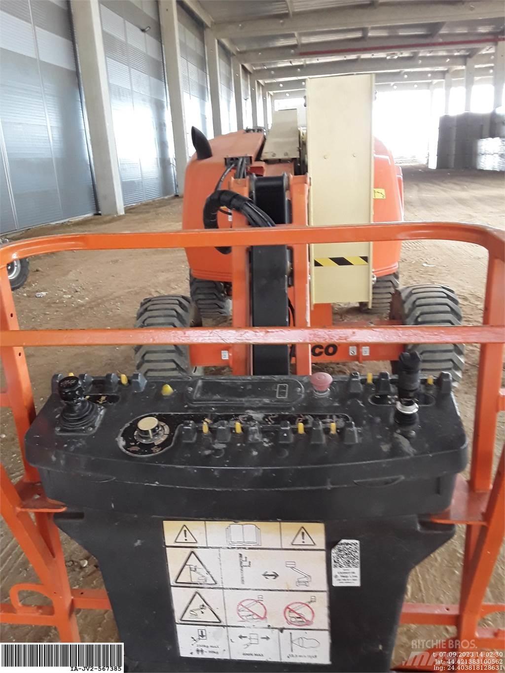 JLG 450AJ Karos emelők