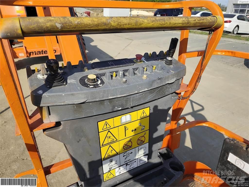 JLG 460SJ Karos emelők