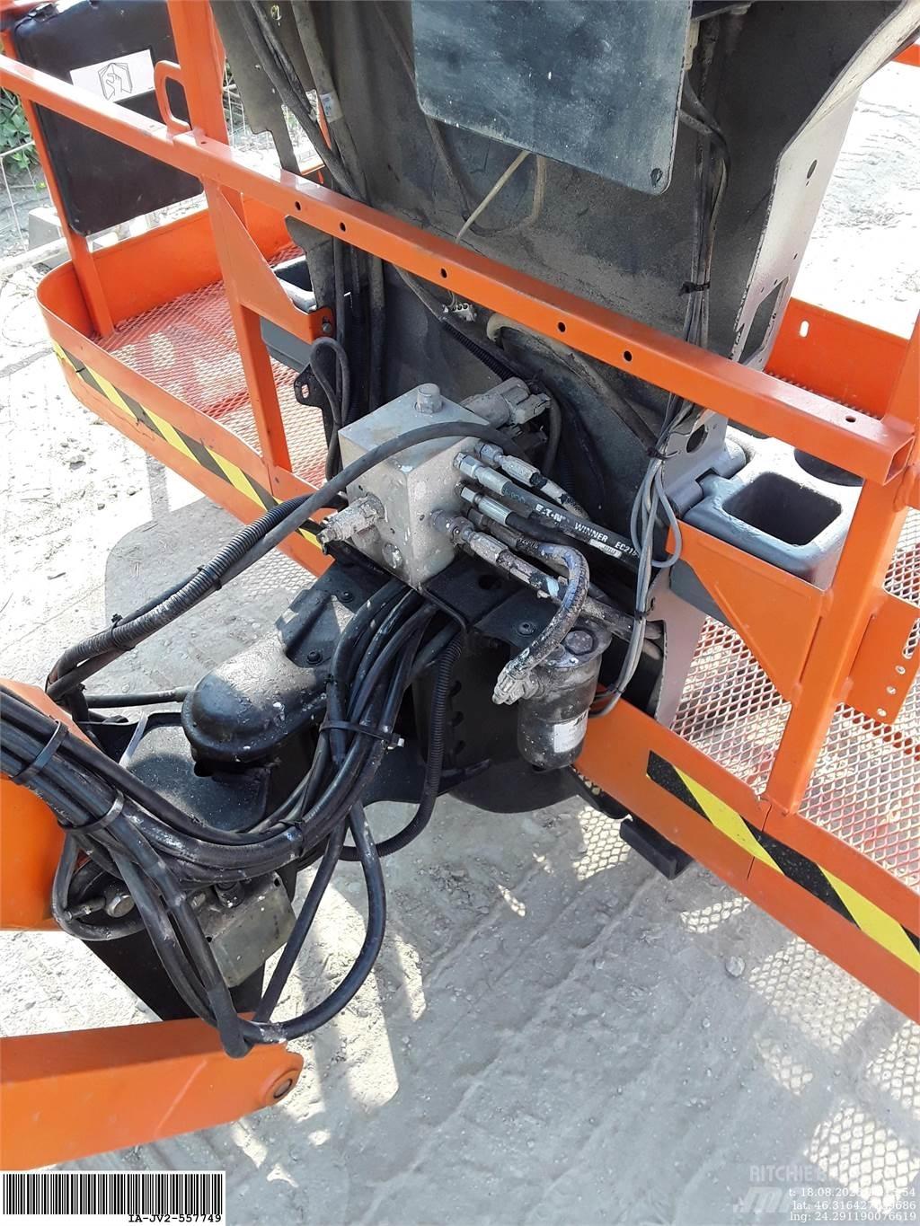 JLG 860SJ Karos emelők