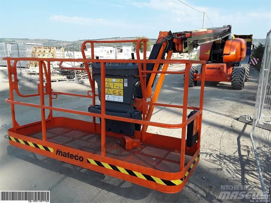 JLG 860SJ Karos emelők