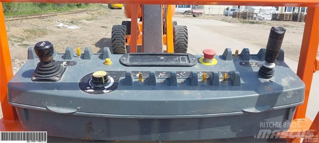 JLG 860SJ Karos emelők